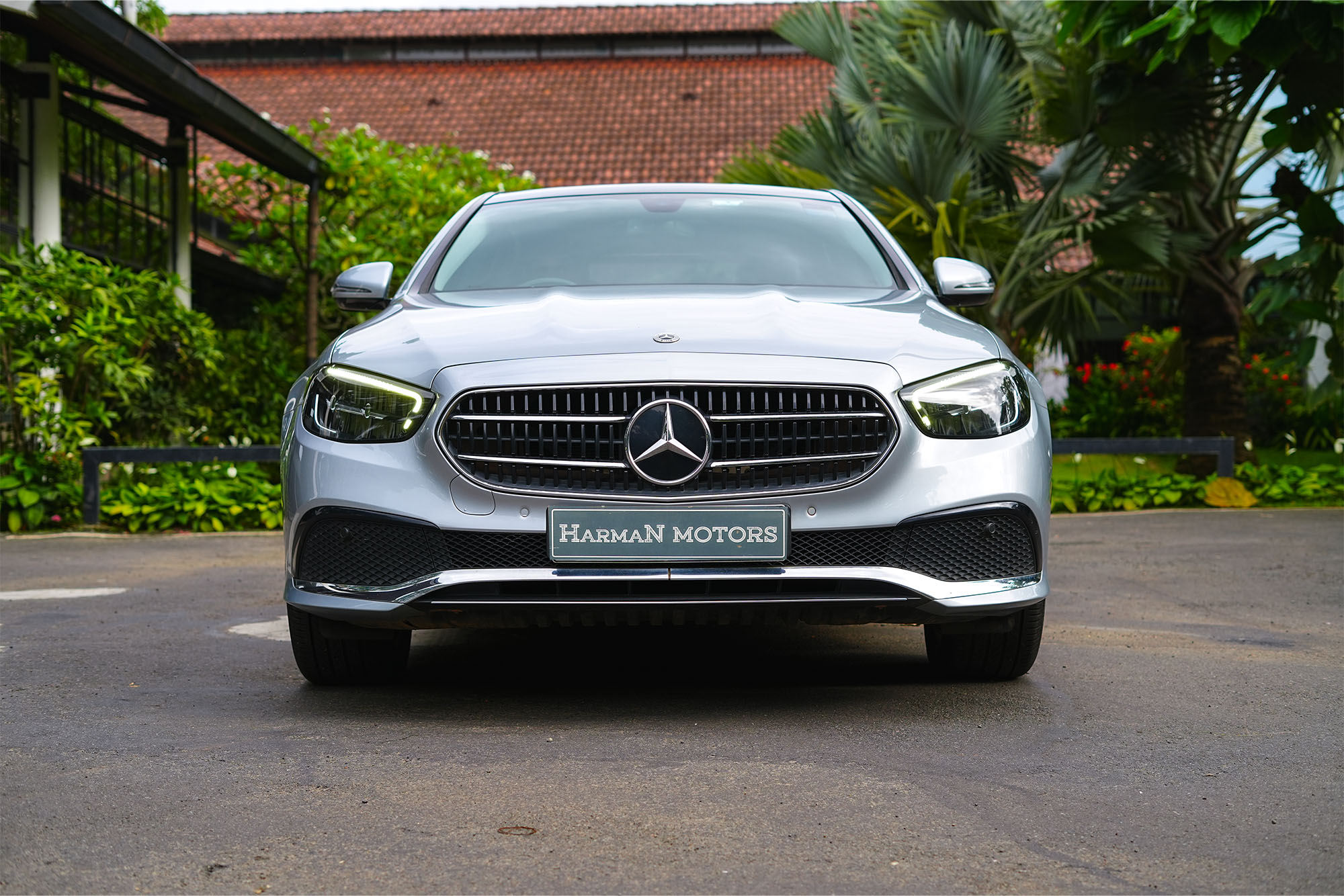 MERCEDES-BENZ MERCEDES-BENZ E200